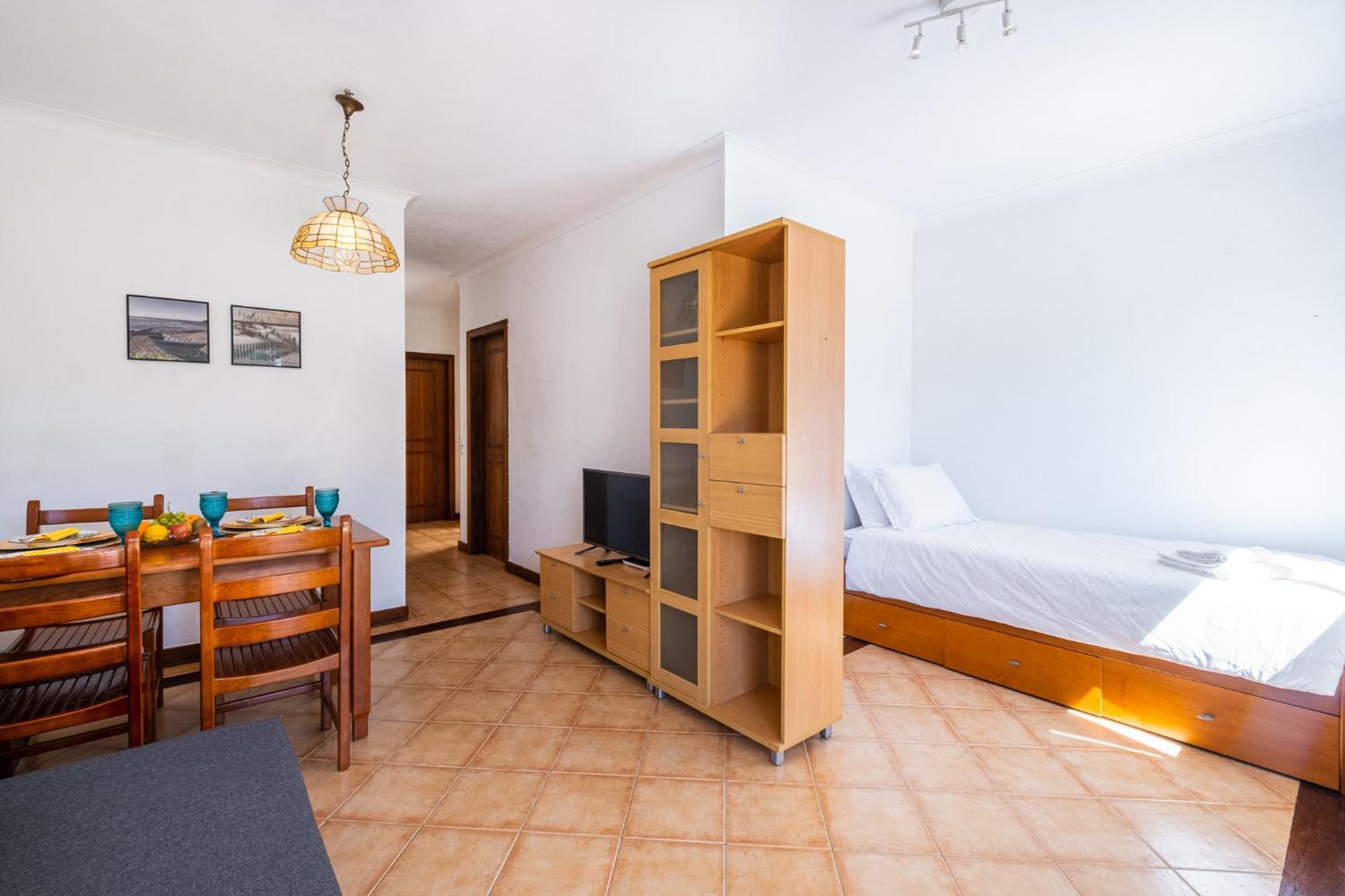 A Vilita Beach Apartment Пера Экстерьер фото