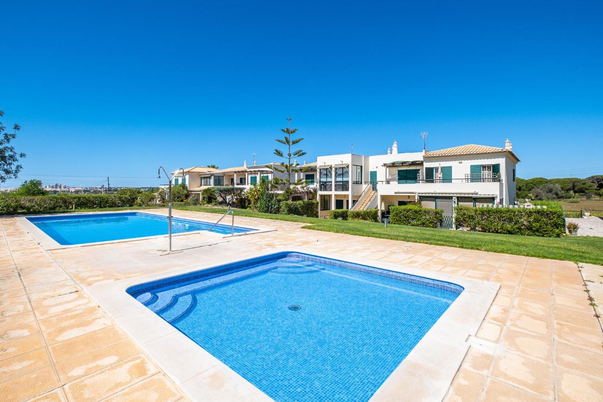 A Vilita Beach Apartment Пера Экстерьер фото