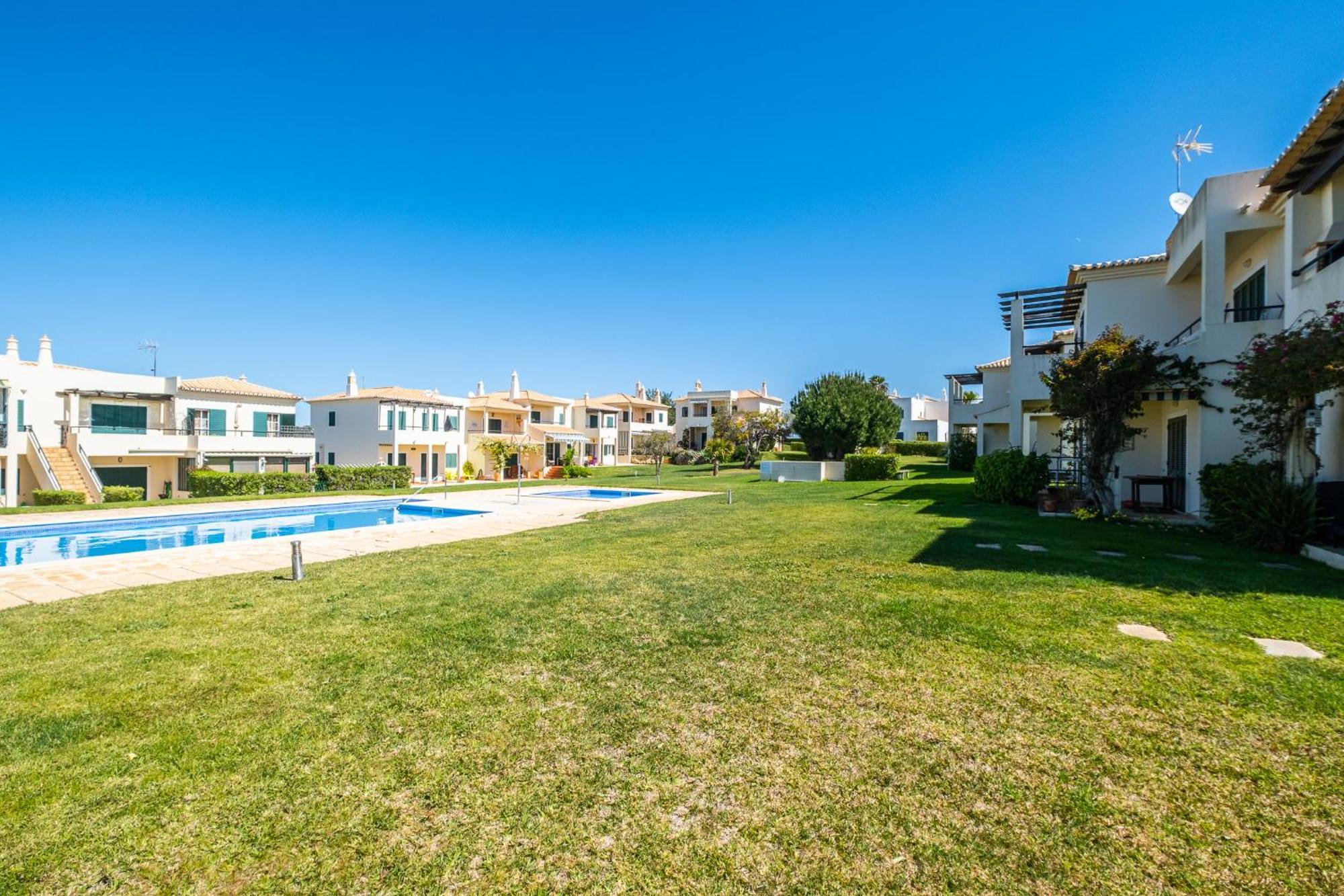A Vilita Beach Apartment Пера Экстерьер фото